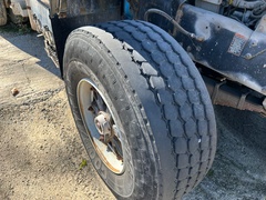 2000 MACK DM690S Conveyor - Image 32