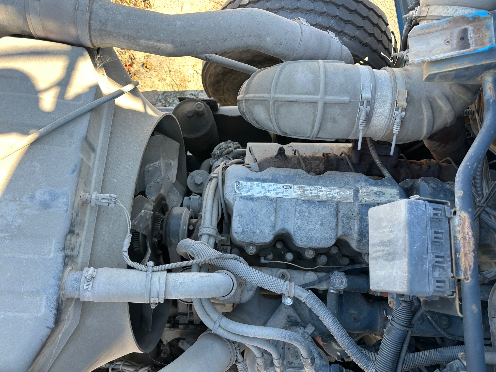 2000 MACK DM690S Conveyor - Image 39