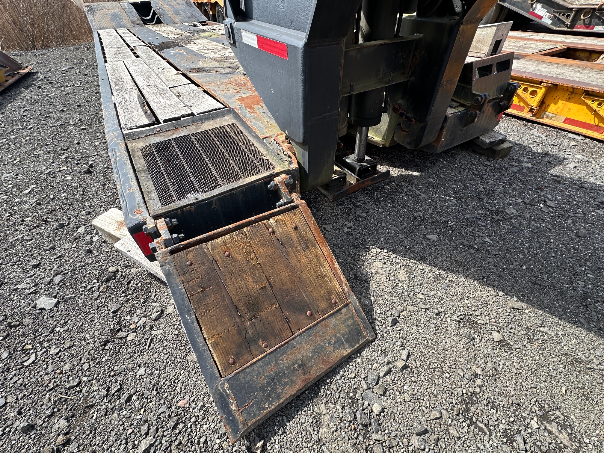 1990 ROGERS 50X102 - view 4 of 34