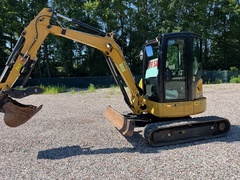 2019 PJ TRAILERS F8202 14K - Image 11