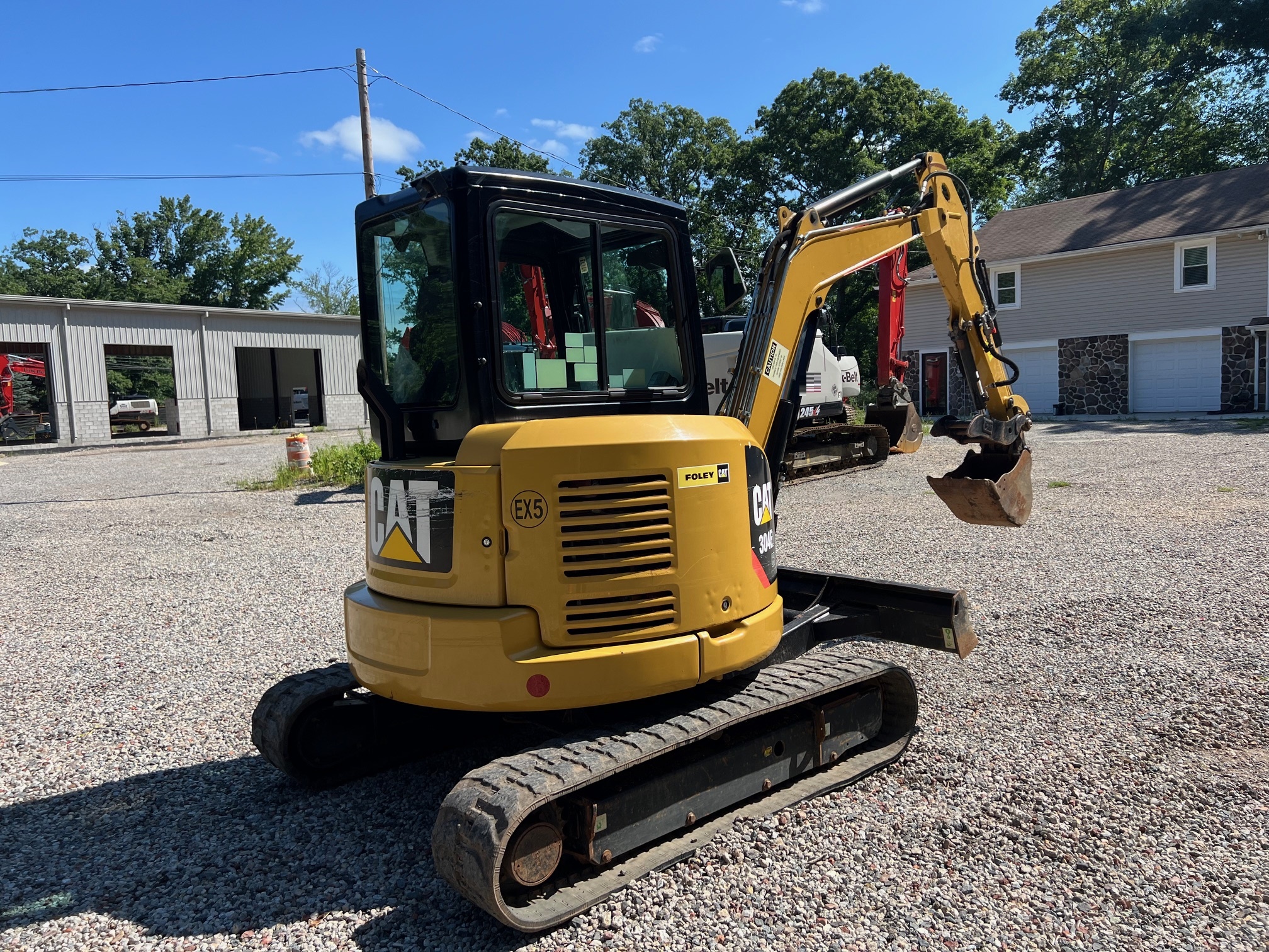 2019 PJ TRAILERS F8202 14K - Image 9