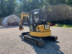 2019 PJ TRAILERS F8202 14K - Image 10