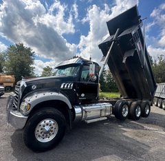 2012 MACK Granite GU713 - Image 3