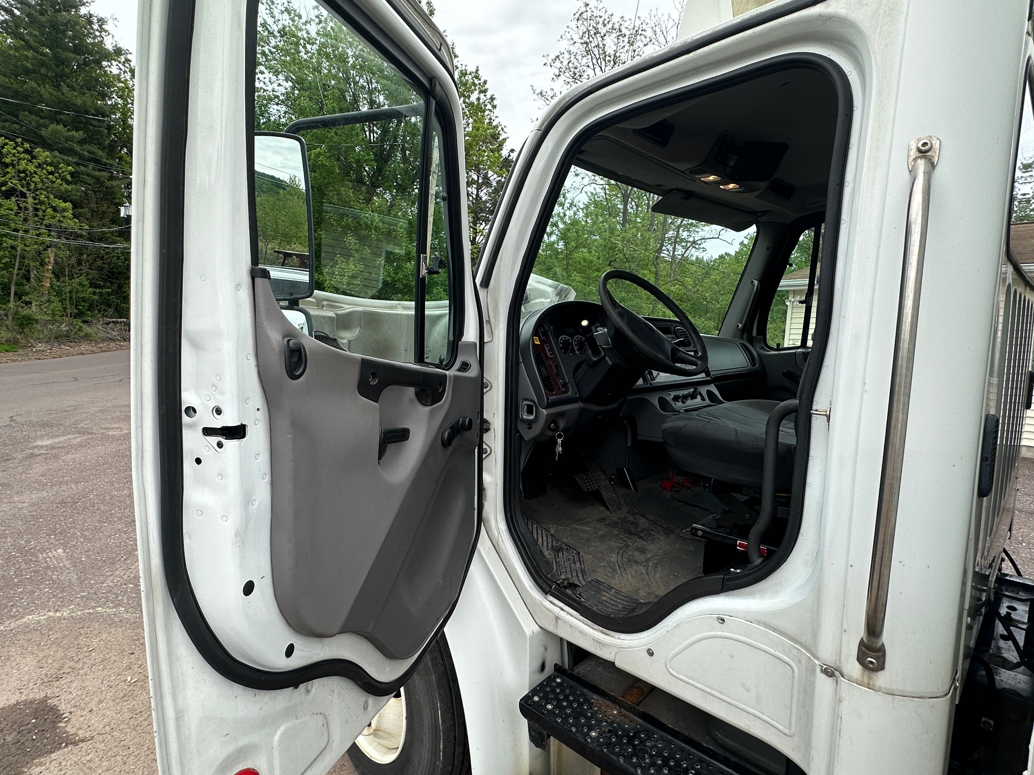 2007 FREIGHTLINER M2 Business Class - view 14 of 40