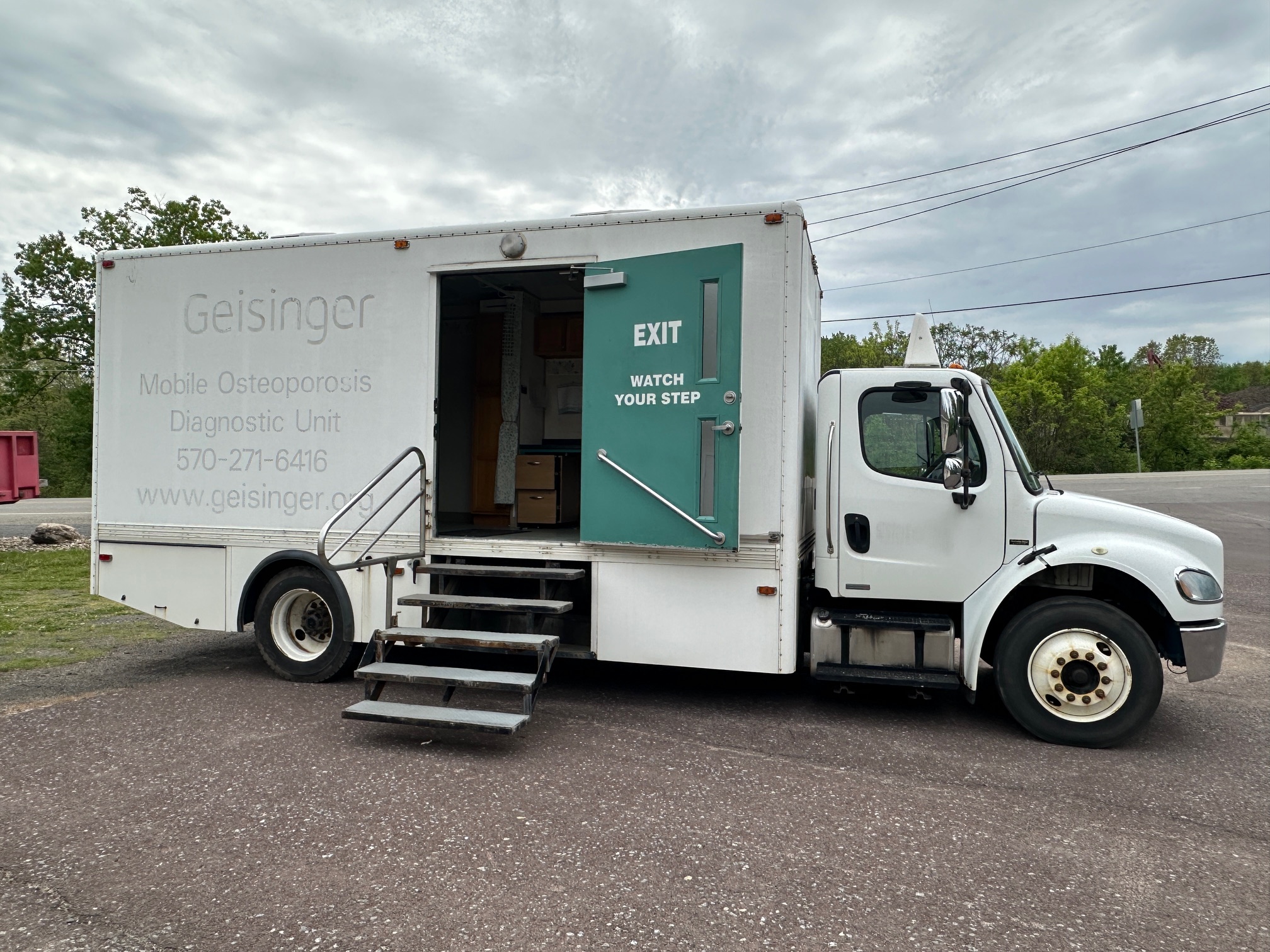 2007 FREIGHTLINER M2 Business Class