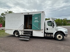 2007 FREIGHTLINER M2 Business Class - Image 1