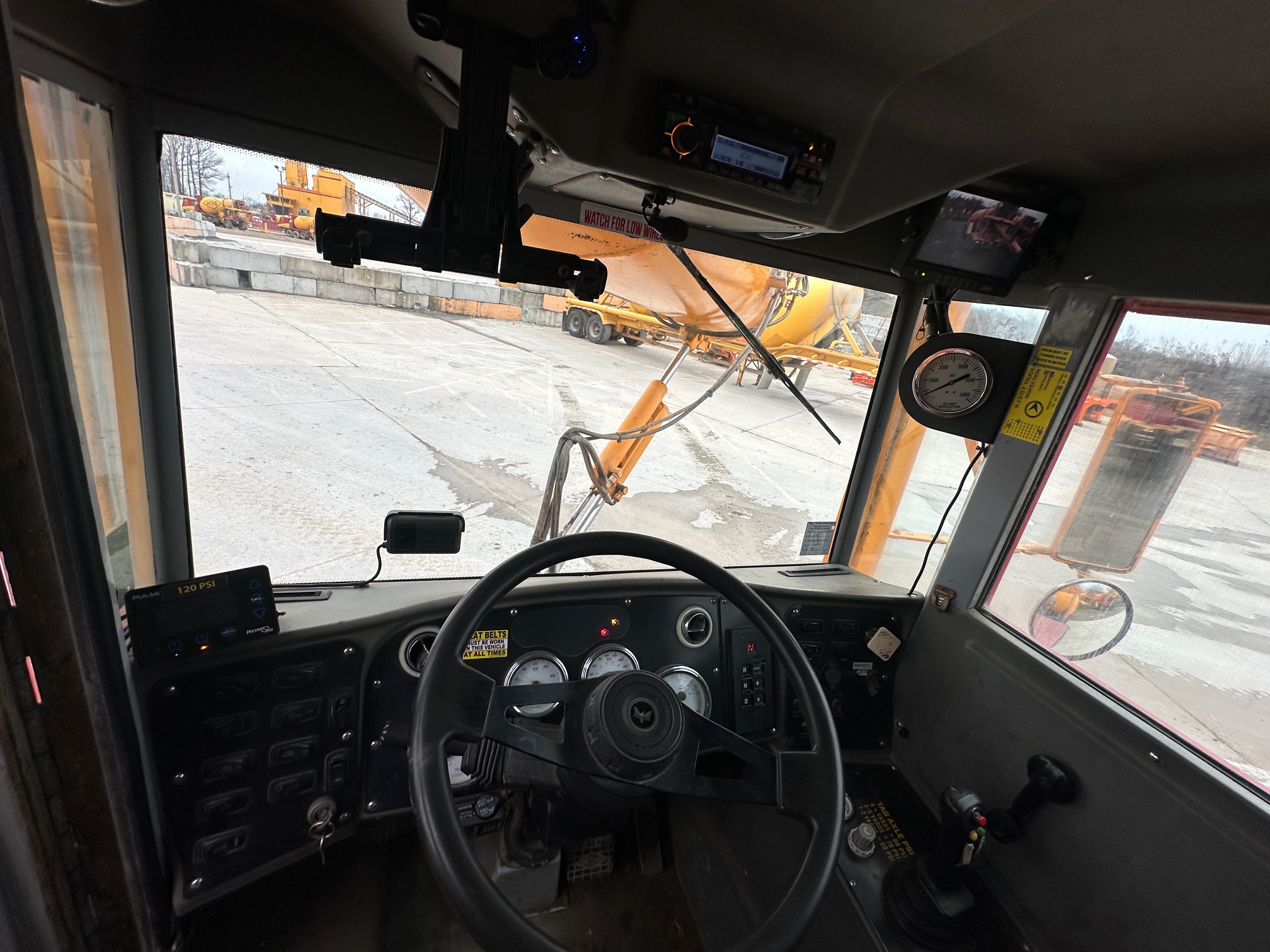 2019 PHOENIX Front Discharge Mixer - Image 40