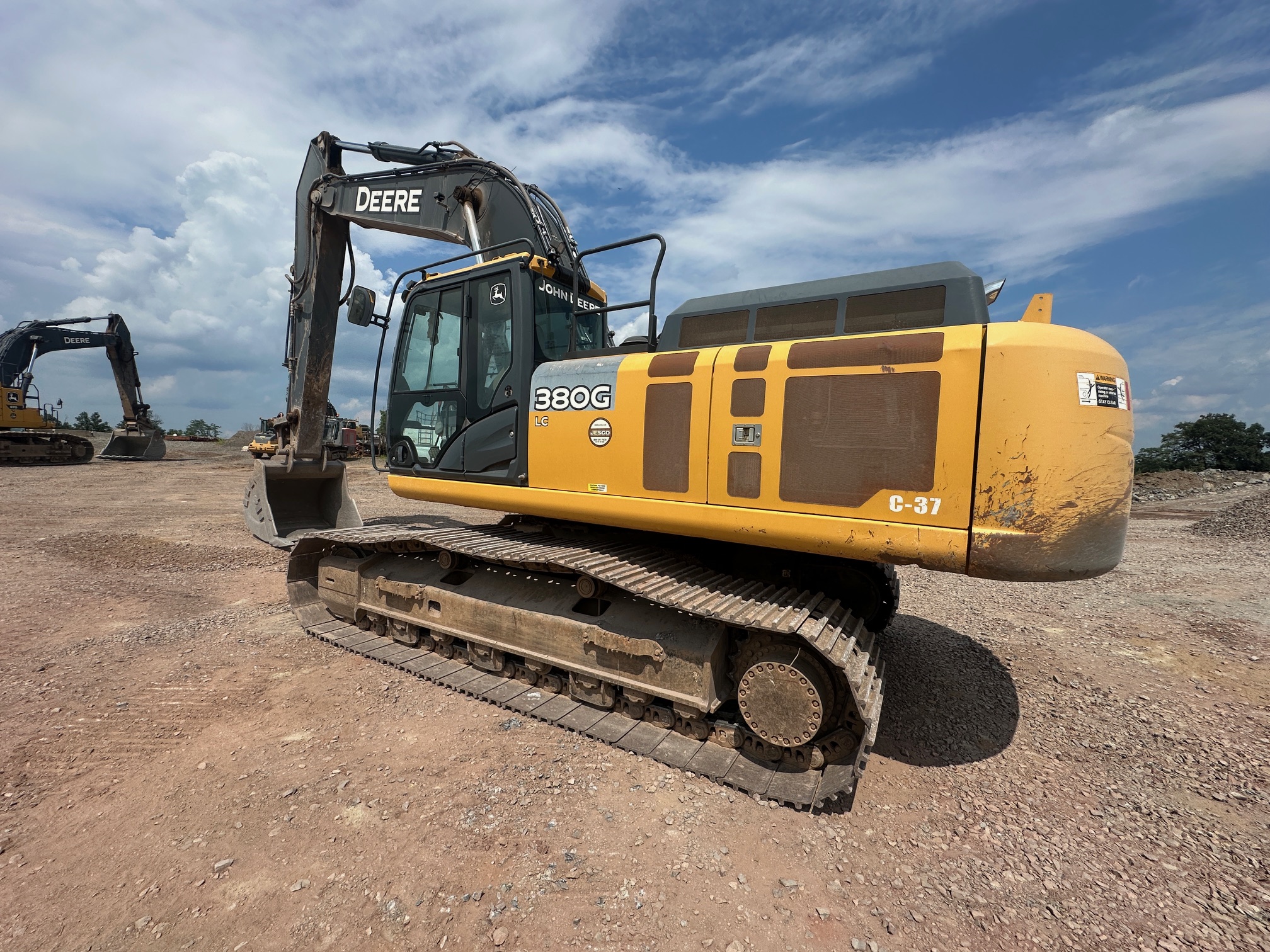 2018 DEERE 380G LC - Image 3