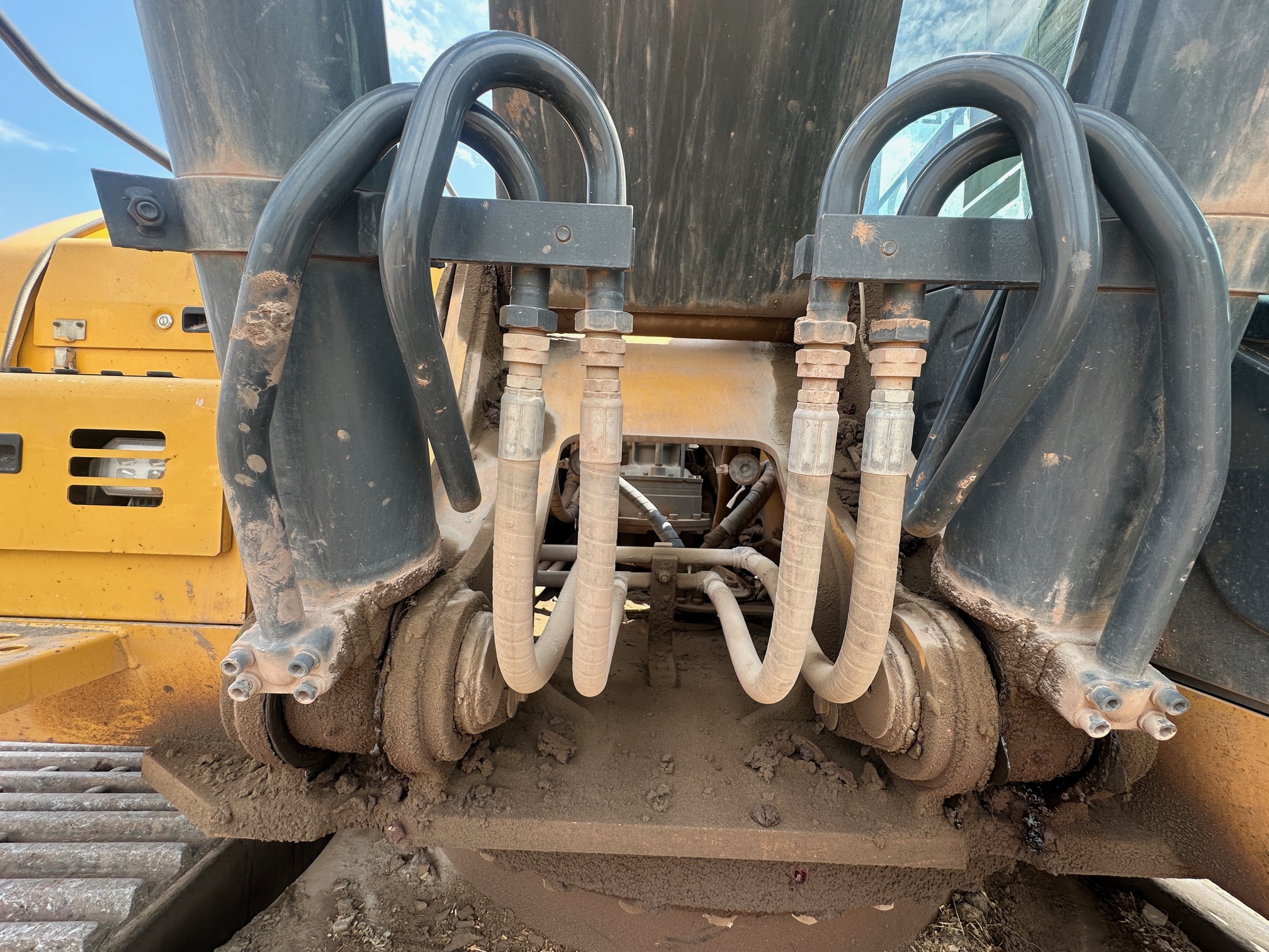 2018 DEERE 380G LC - Image 12