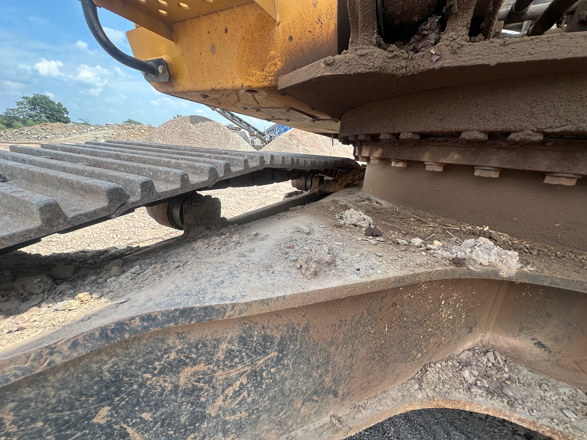 2018 DEERE 380G LC - Image 13