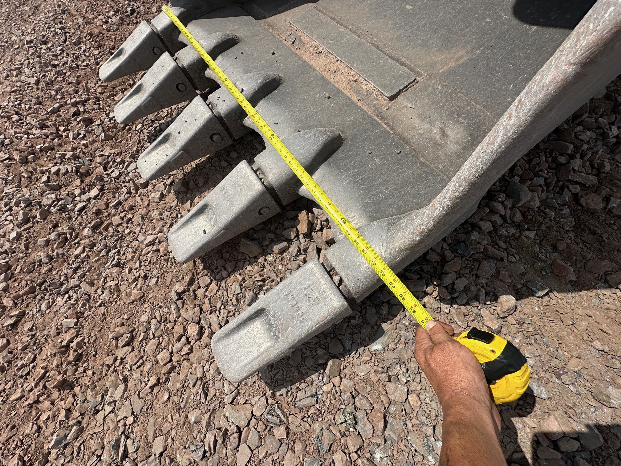 2018 DEERE 380G LC - Image 16