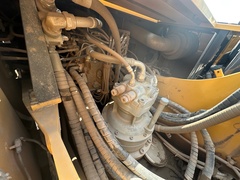 2018 DEERE 380G LC - Image 28