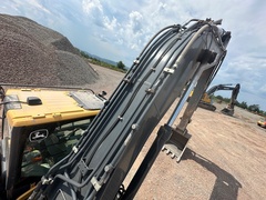 2018 DEERE 380G LC - Image 30