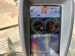 2018 DEERE 380G LC - Image 38