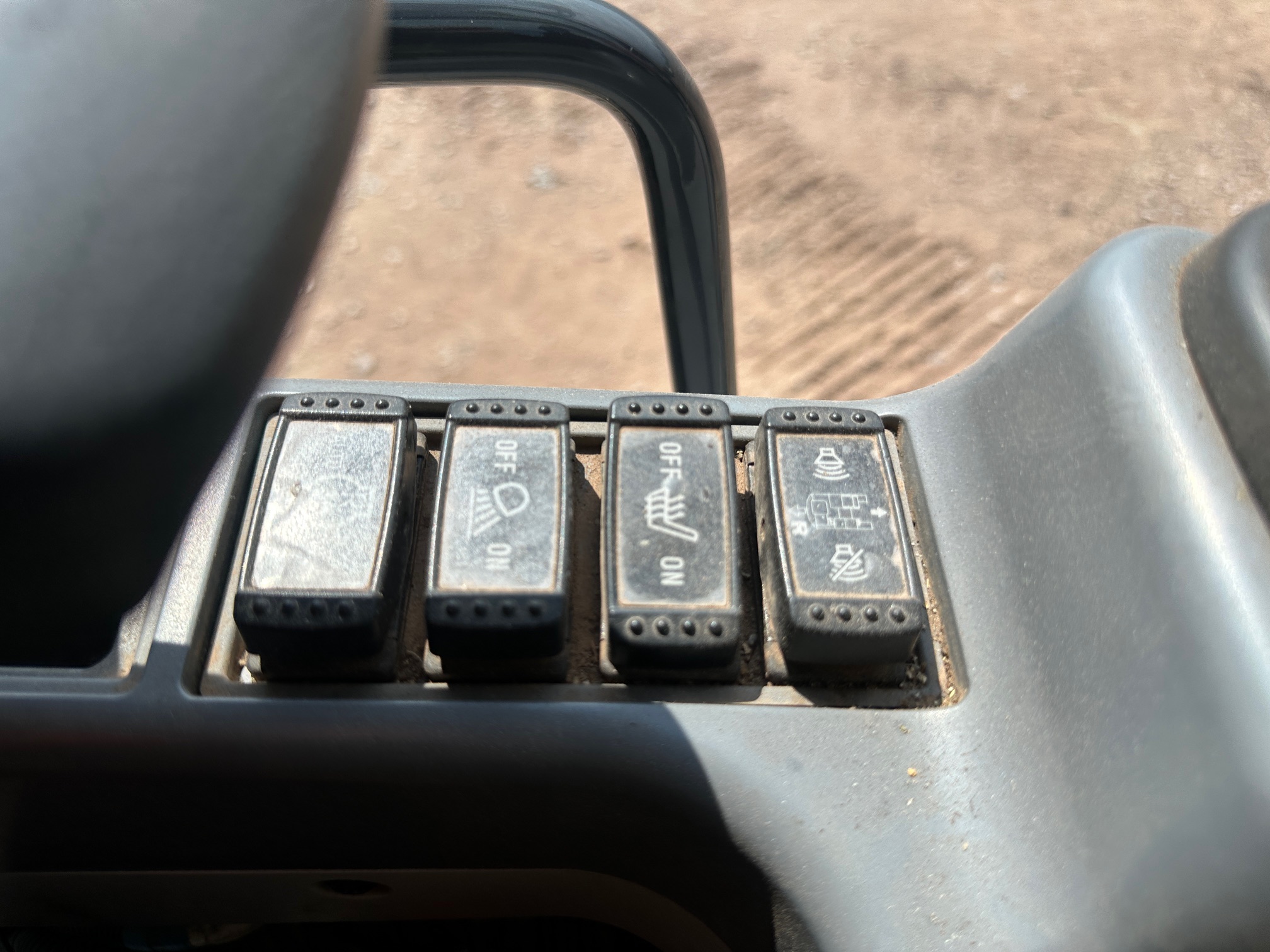 2018 DEERE 380G LC - Image 43