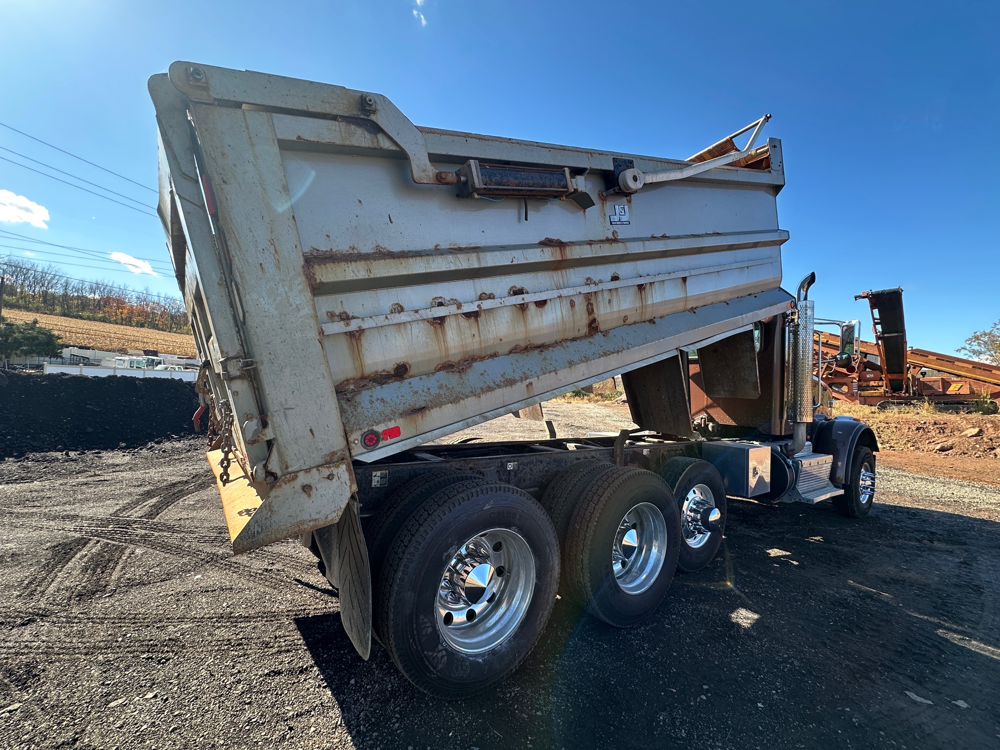 2016 PETERBILT 365 - Image 11