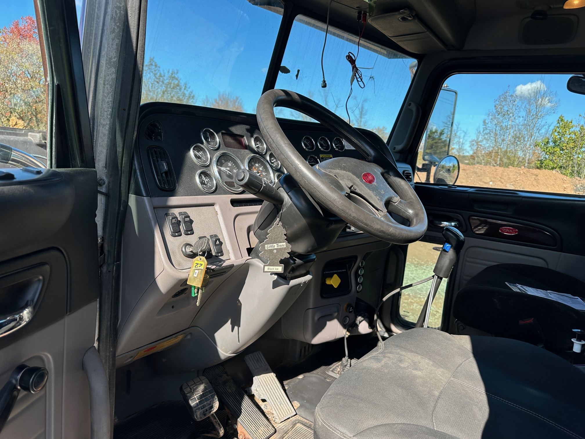 2016 PETERBILT 365 - Image 36