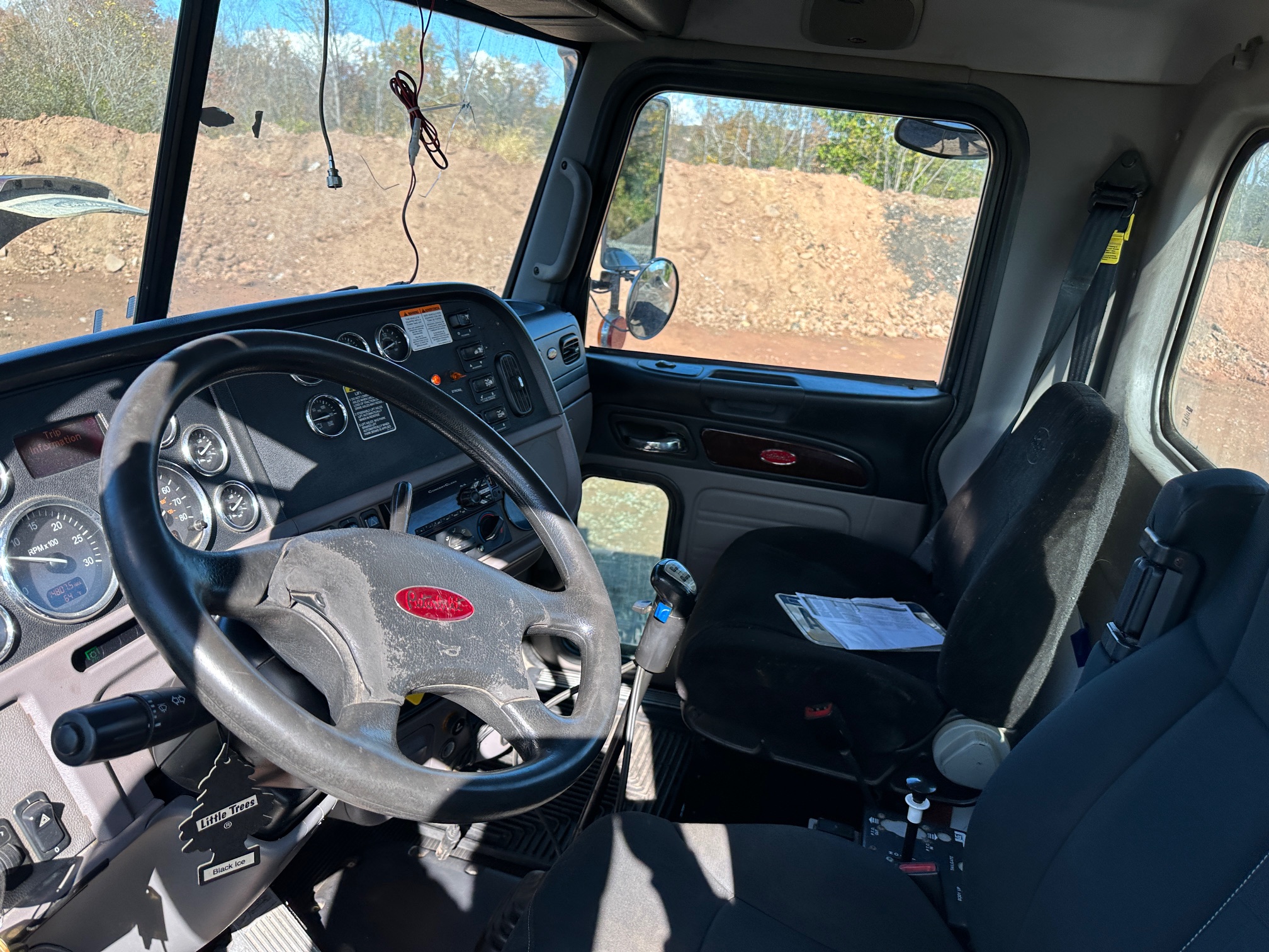 2016 PETERBILT 365 - Image 43