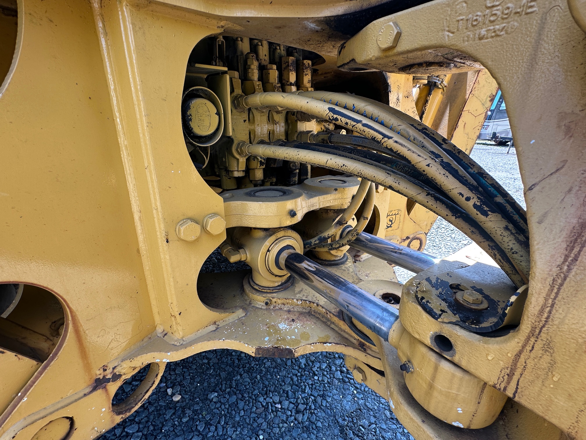 2011 DEERE 310J - Image 15