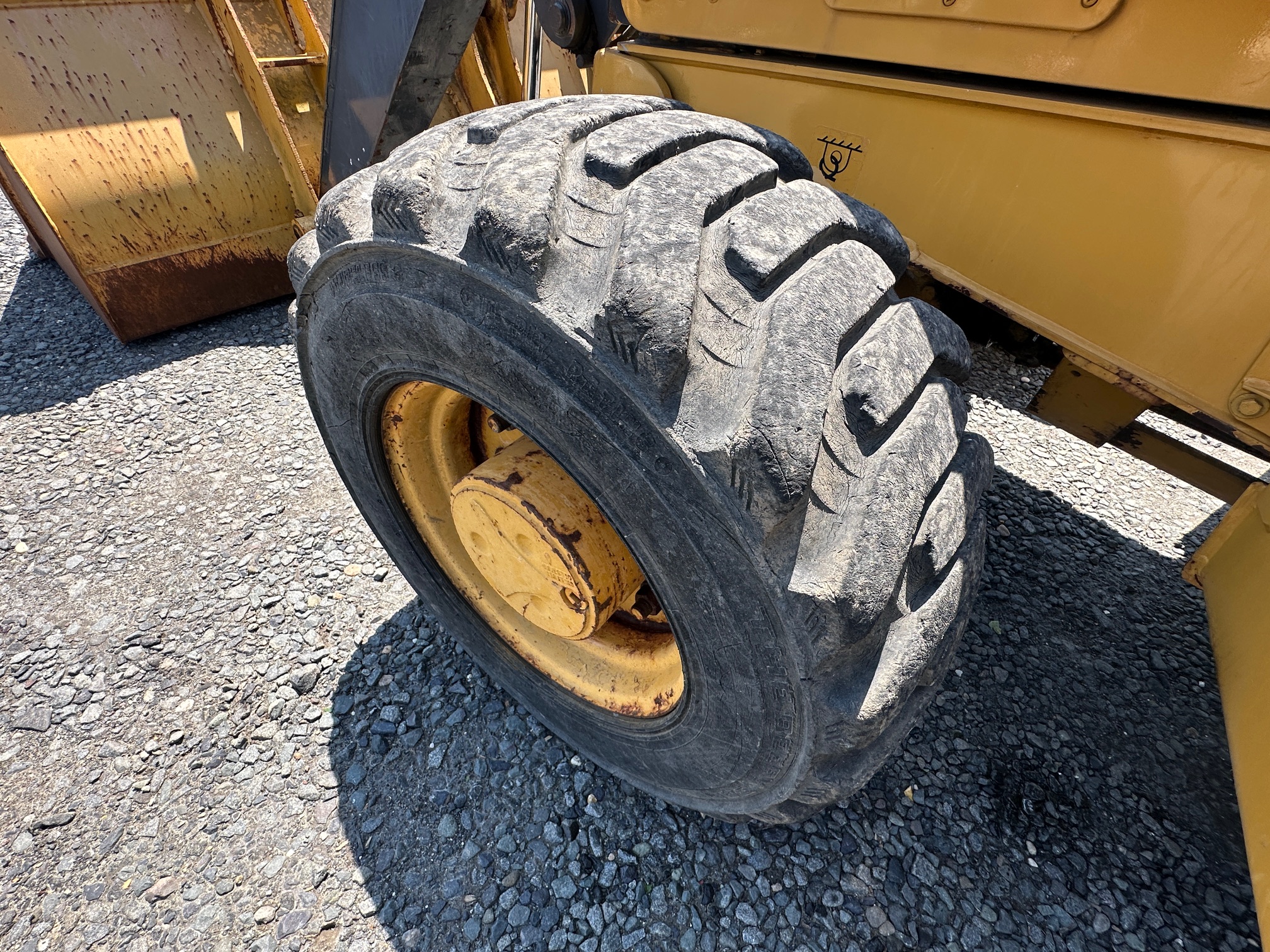 2011 DEERE 310J - Image 21