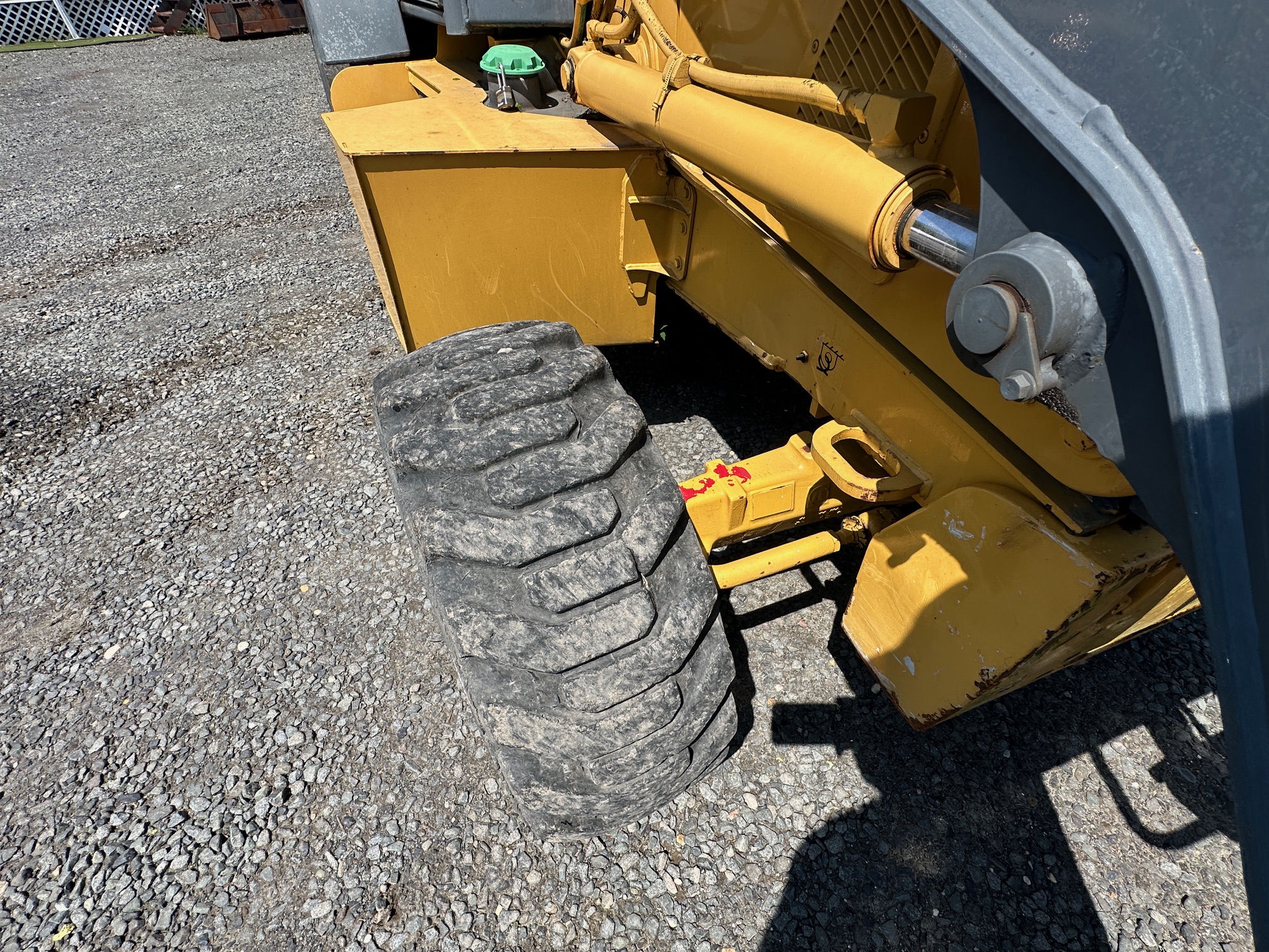 2011 DEERE 310J - Image 27