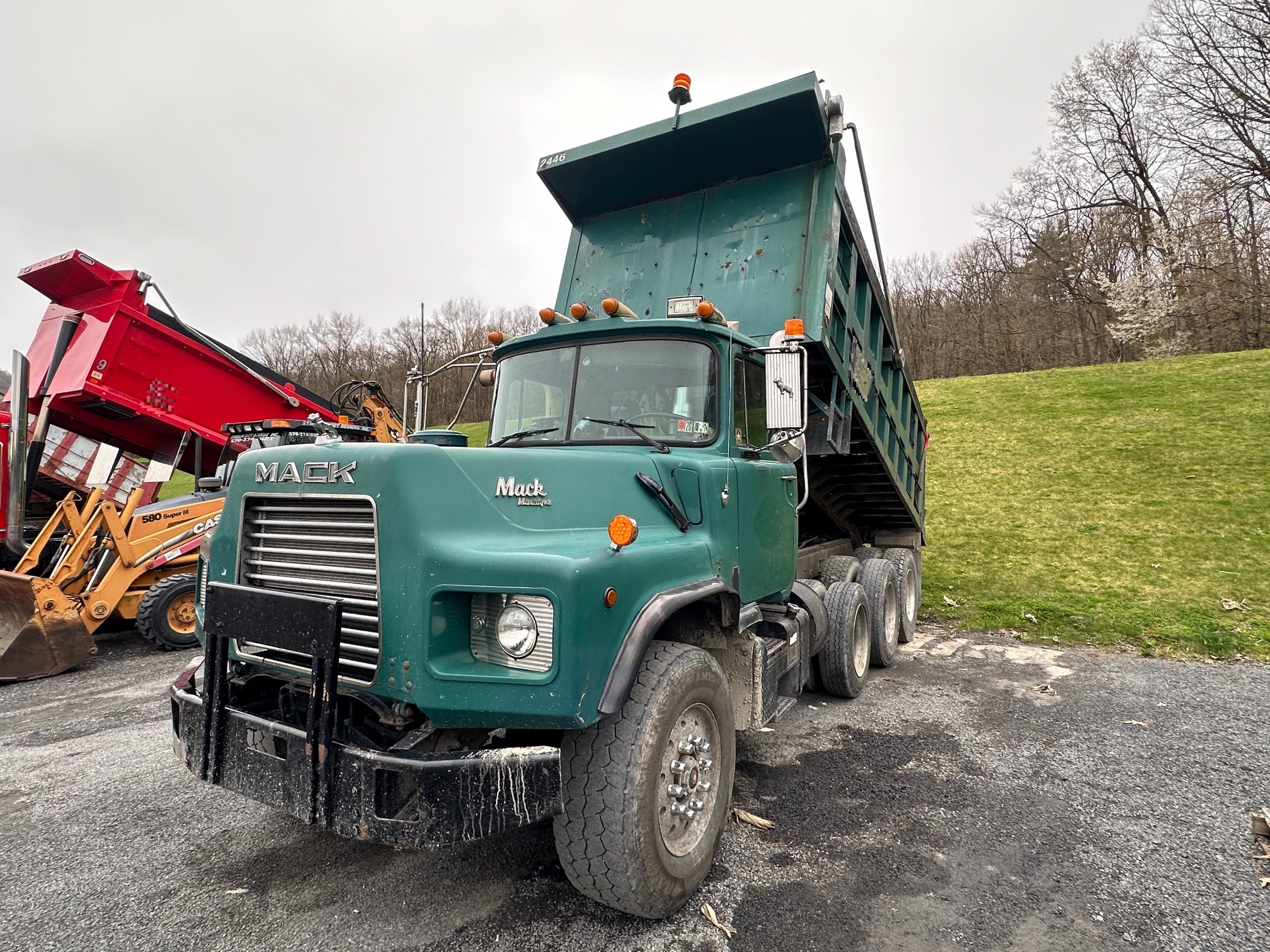 1996 MACK DM690S - view 2 of 46