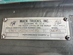 1996 MACK DM690S - Image 16