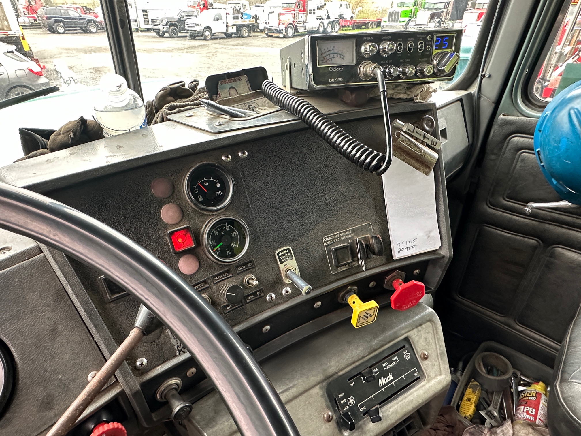 1996 MACK DM690S - Image 21