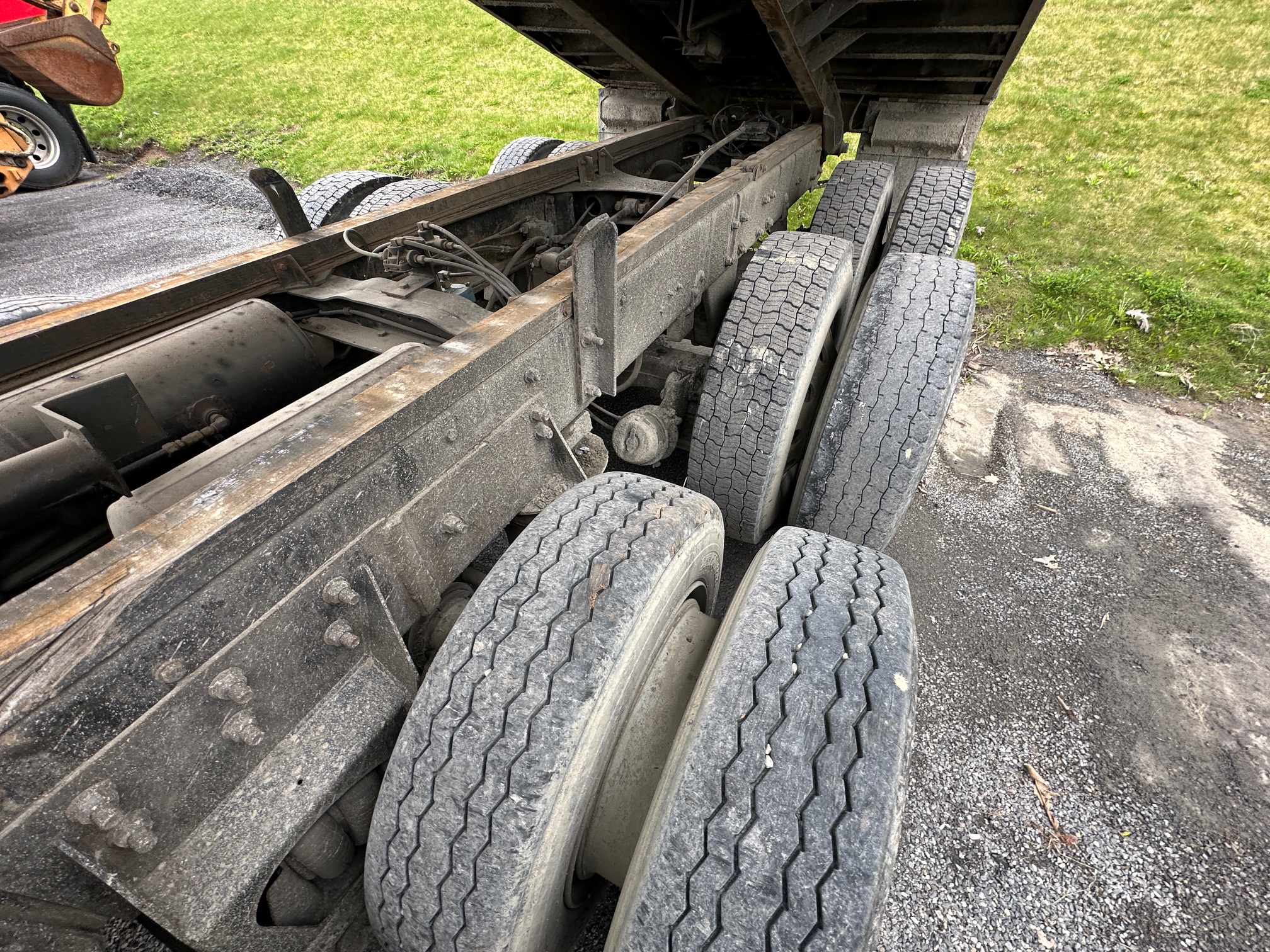 1996 MACK DM690S - Image 28