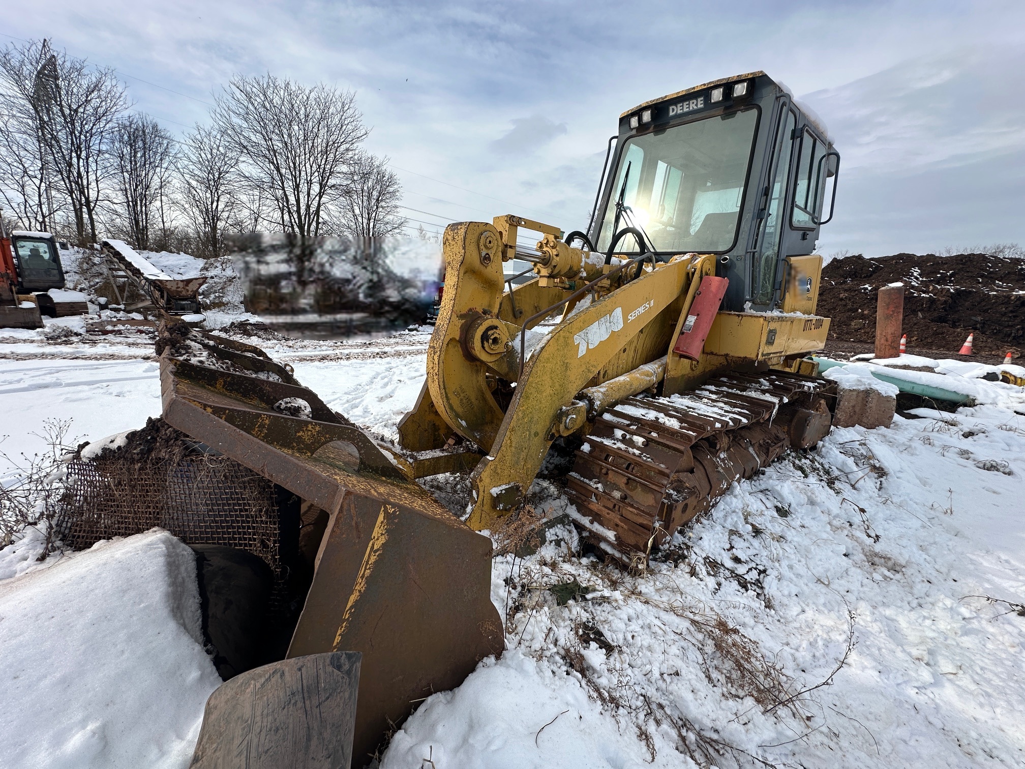 2004 DEERE 755C Series II - view 6 of 51