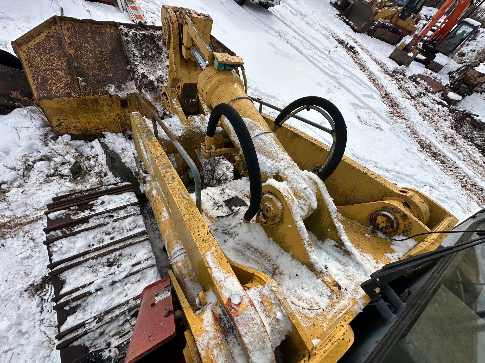 2004 DEERE 755C Series II - Image 32