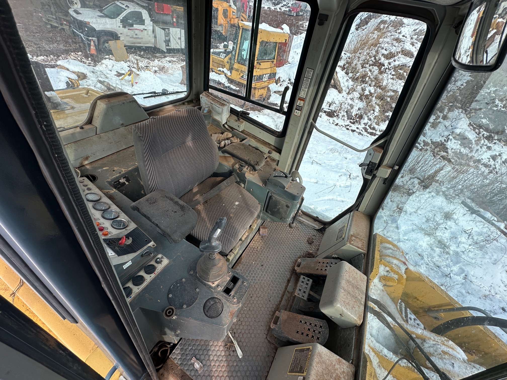 2004 DEERE 755C Series II - Image 35