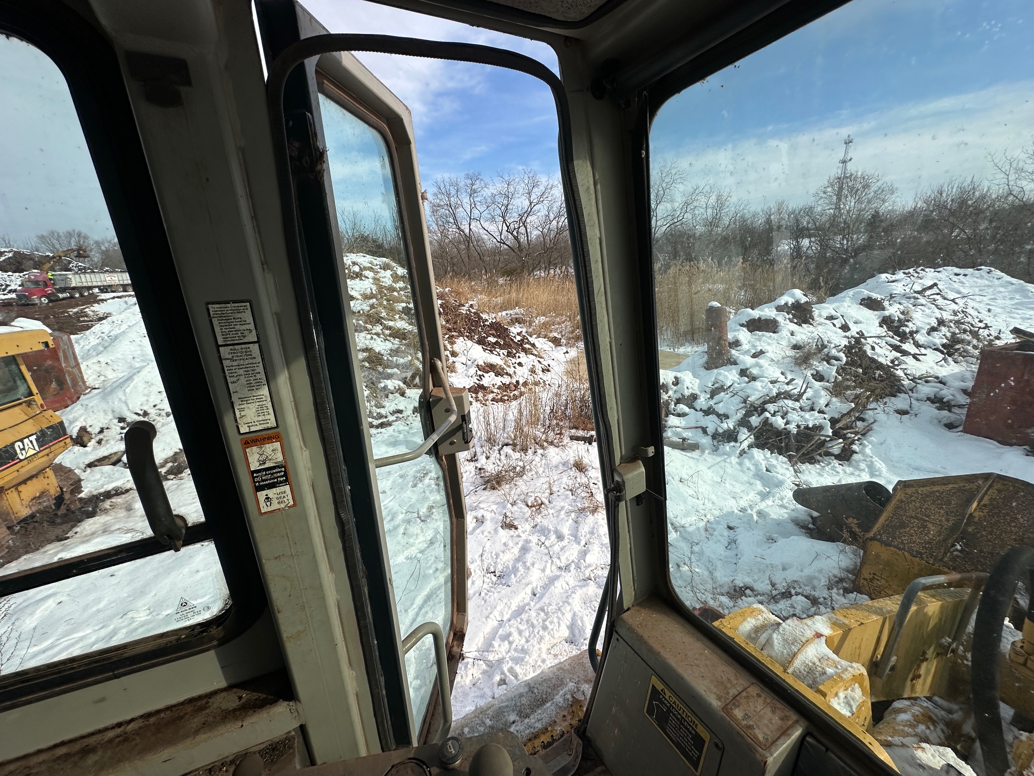 2004 DEERE 755C Series II - Image 47