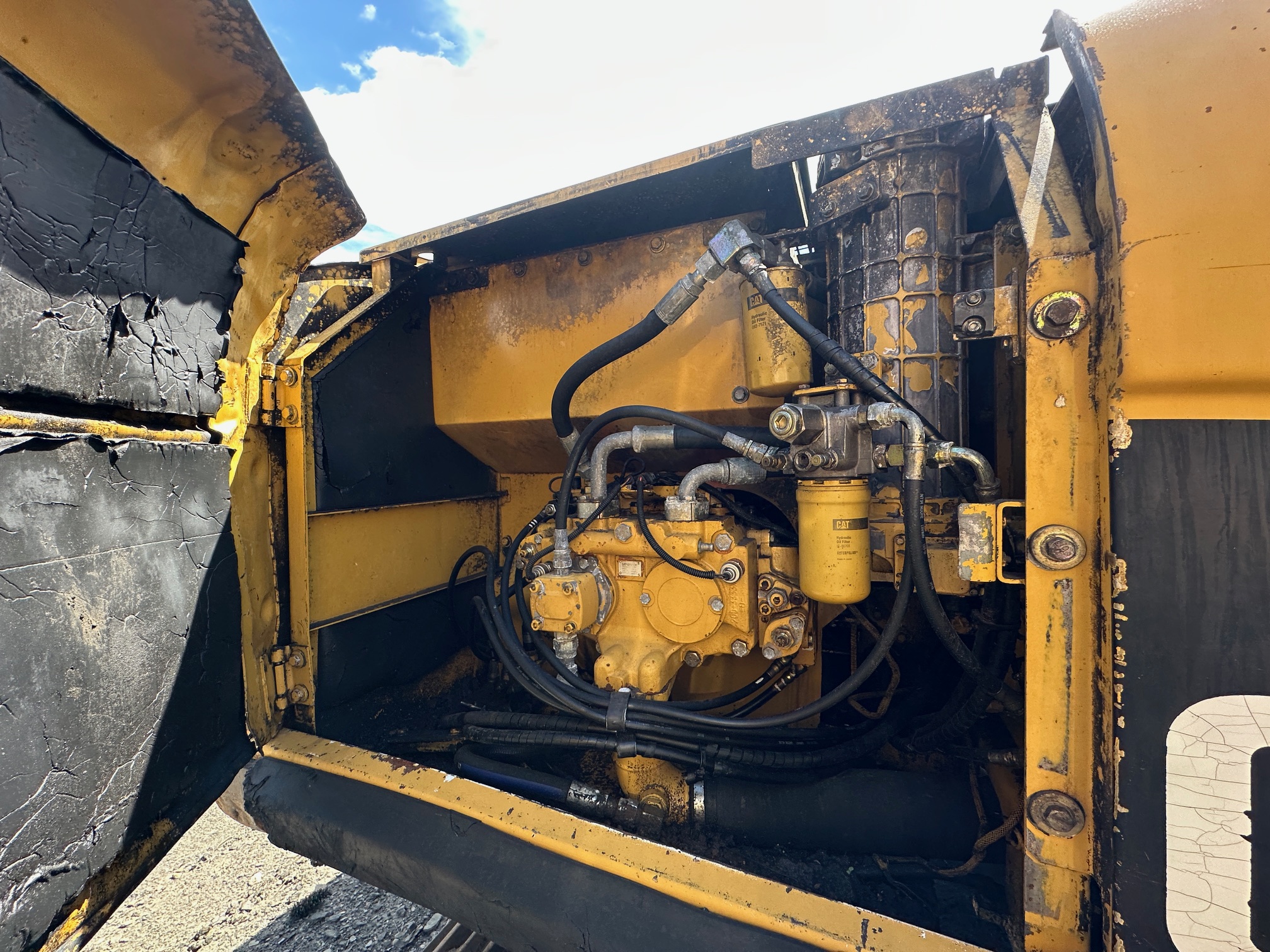 2004 CATERPILLAR 320CL - view 13 of 36