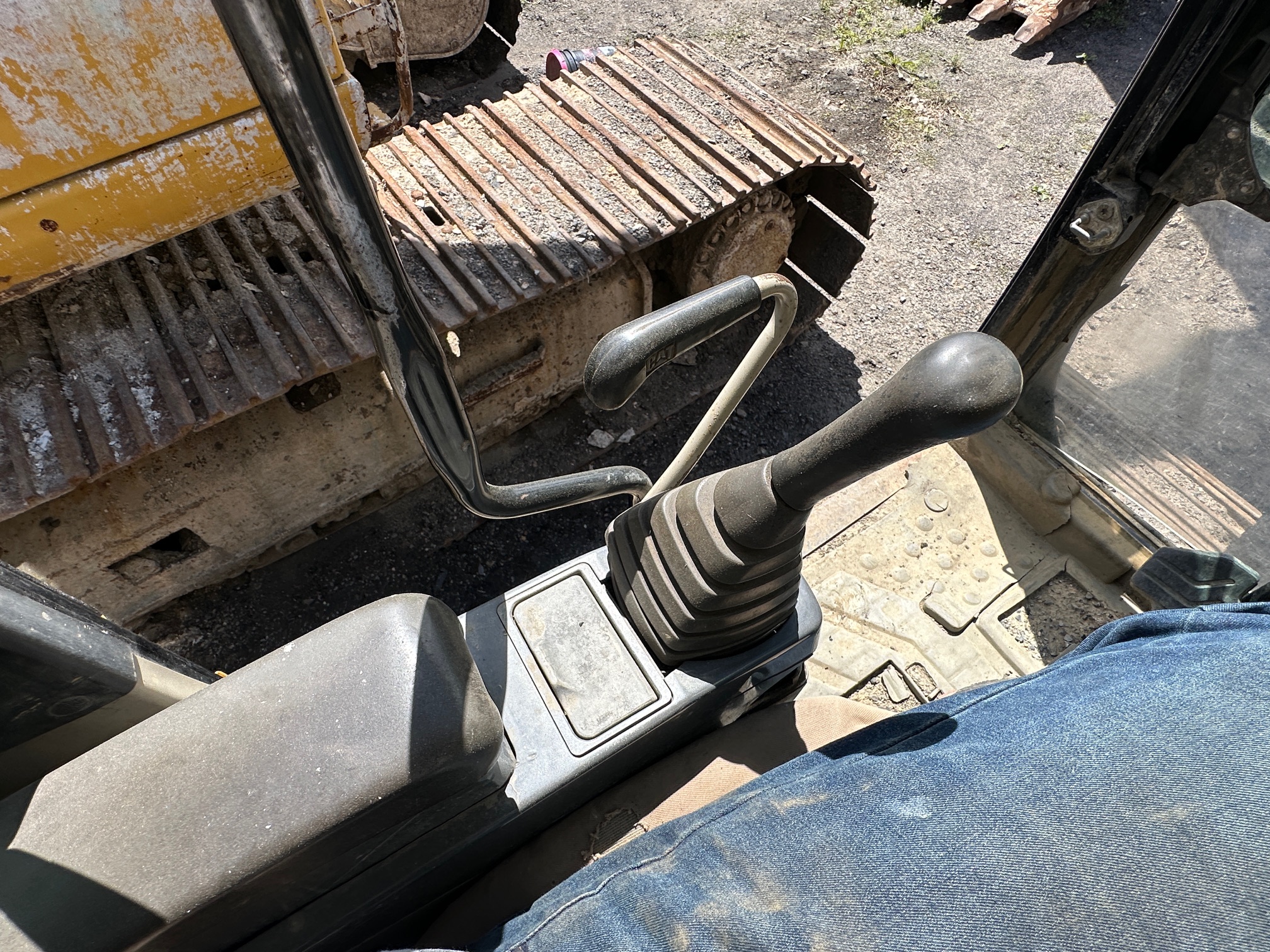 2004 CATERPILLAR 320CL - Image 26