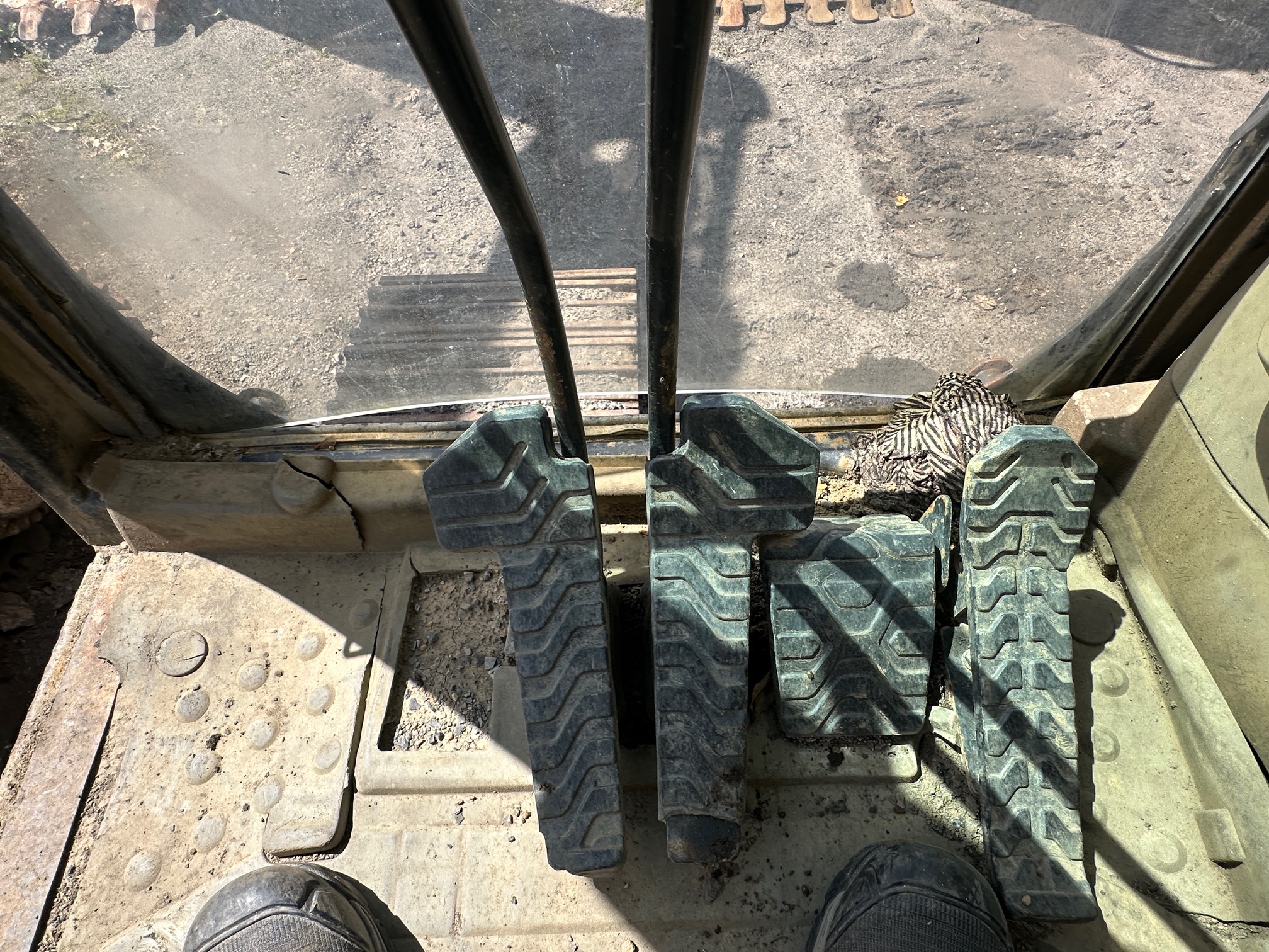 2004 CATERPILLAR 320CL - Image 27