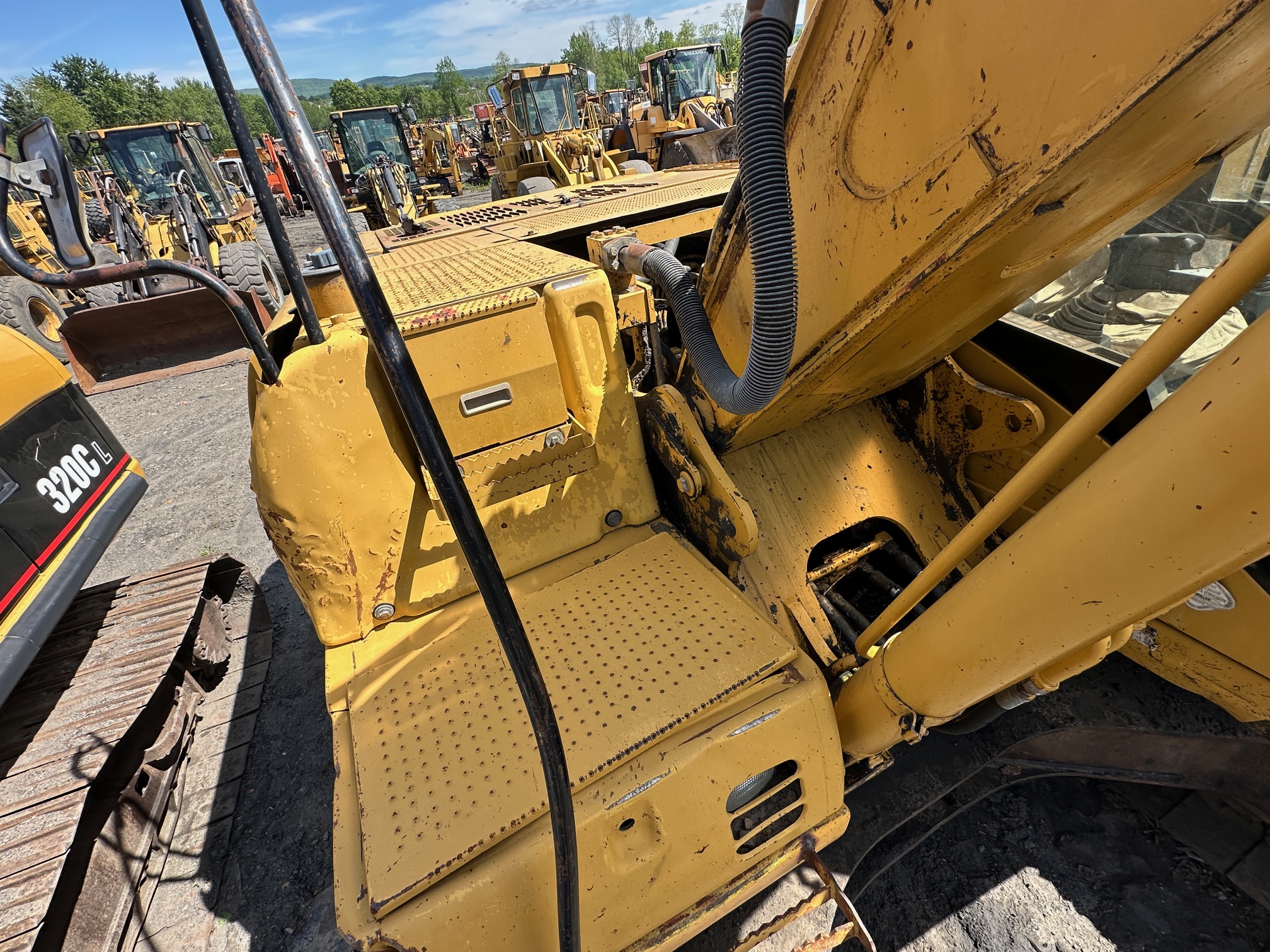 2004 CATERPILLAR 320CL - Image 29