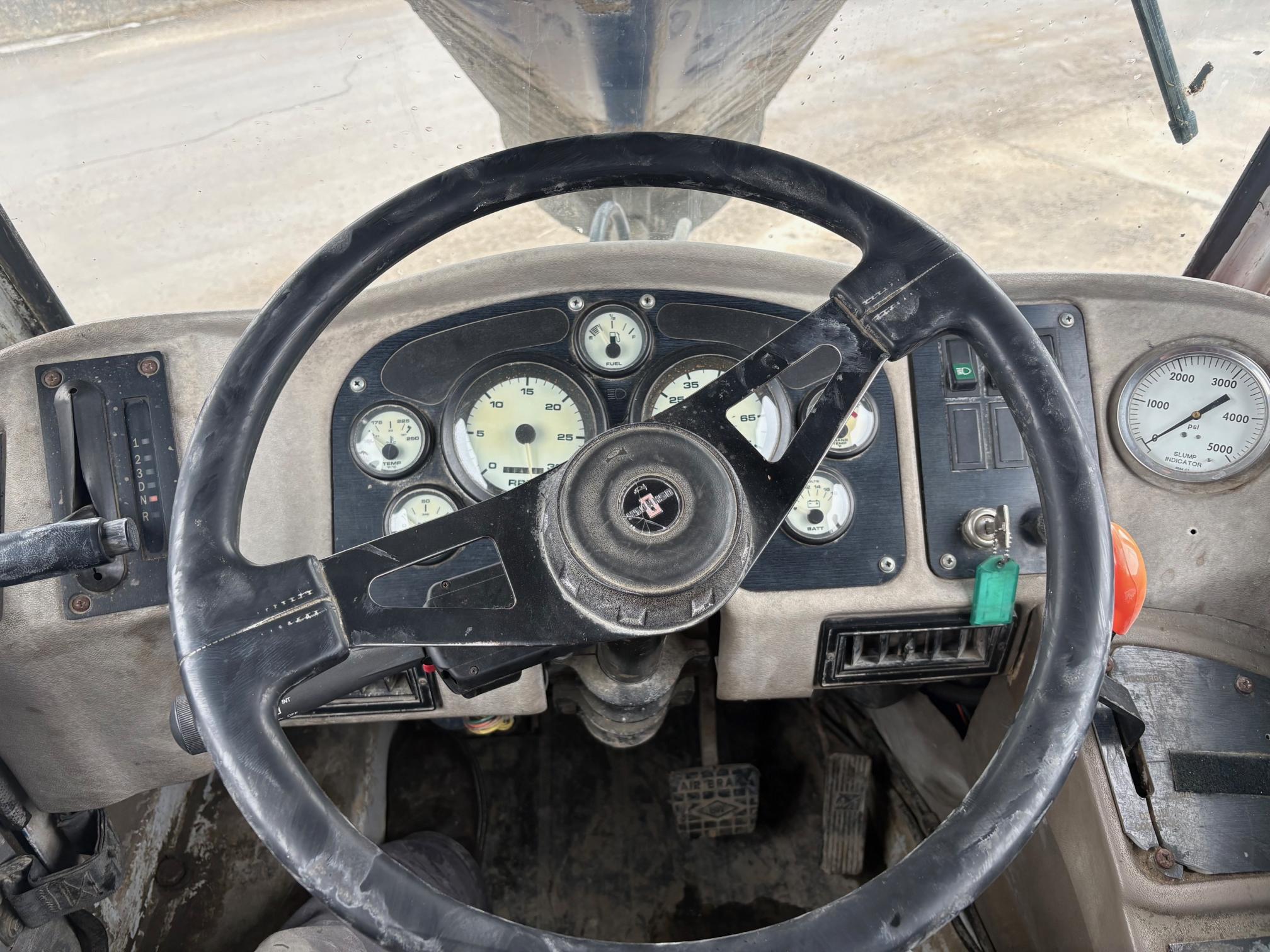 2000 OSHKOSH S2346 - Image 25