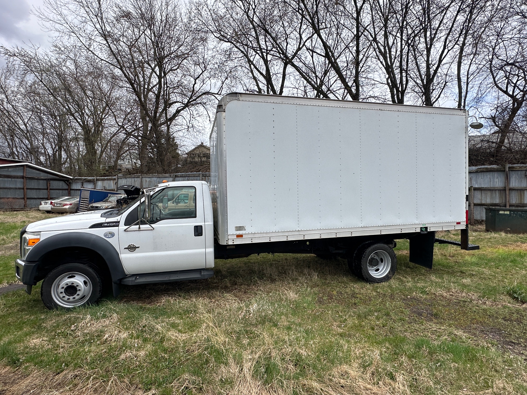 2011 FORD F450 16' Box Truck - Image 3