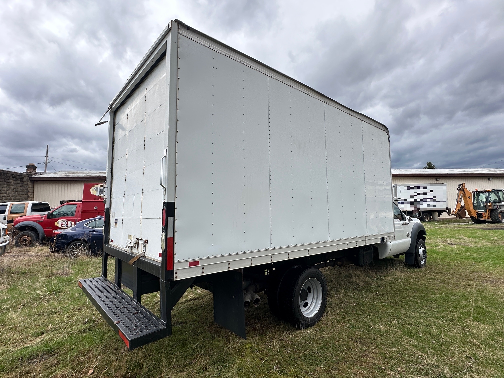 2011 FORD F450 16' Box Truck - view 9 of 38
