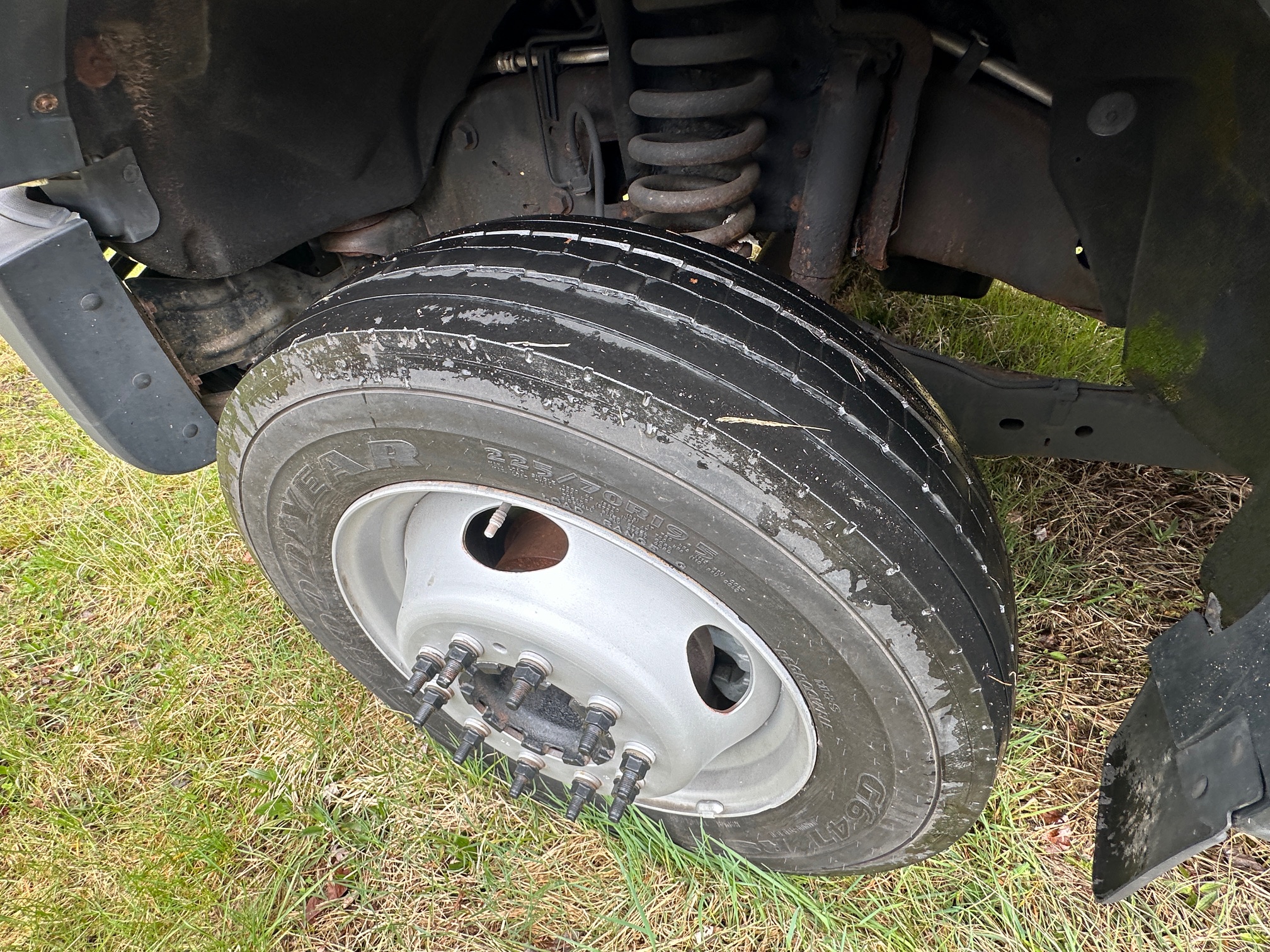 2011 FORD F450 16' Box Truck - view 19 of 38