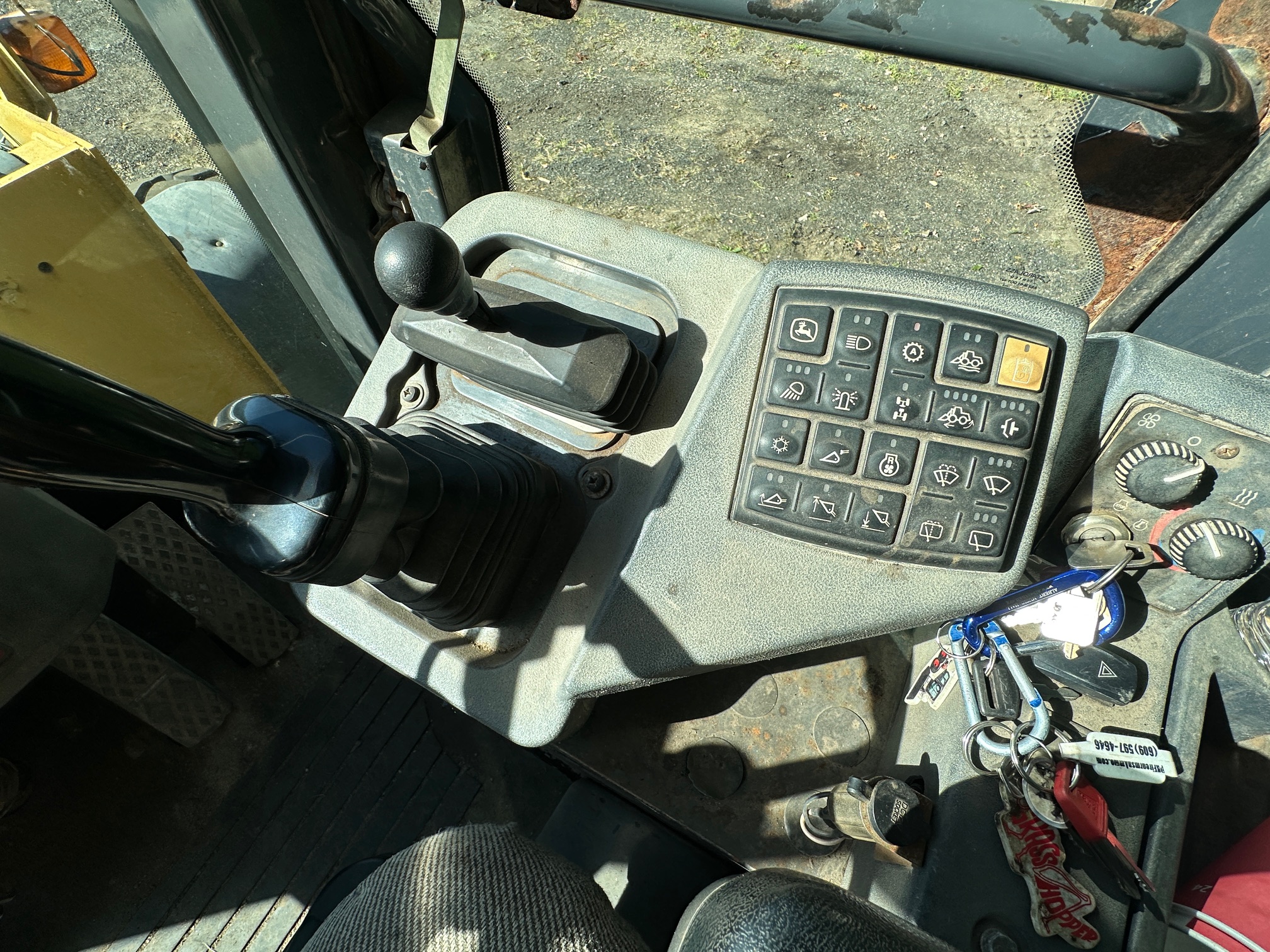 2005 DEERE 624J - Image 32