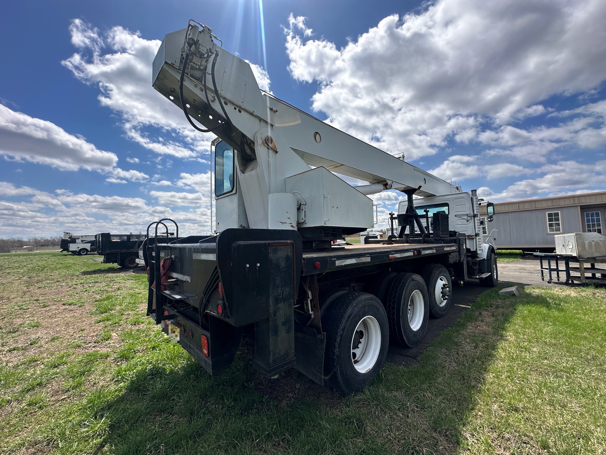 2004 VOLVO 17.5T Crane - view 6 of 53