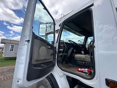 2004 VOLVO 17.5T Crane - Image 11