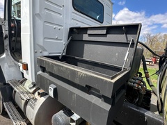 2004 VOLVO 17.5T Crane - Image 24