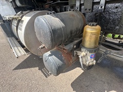 2004 VOLVO 17.5T Crane - Image 25