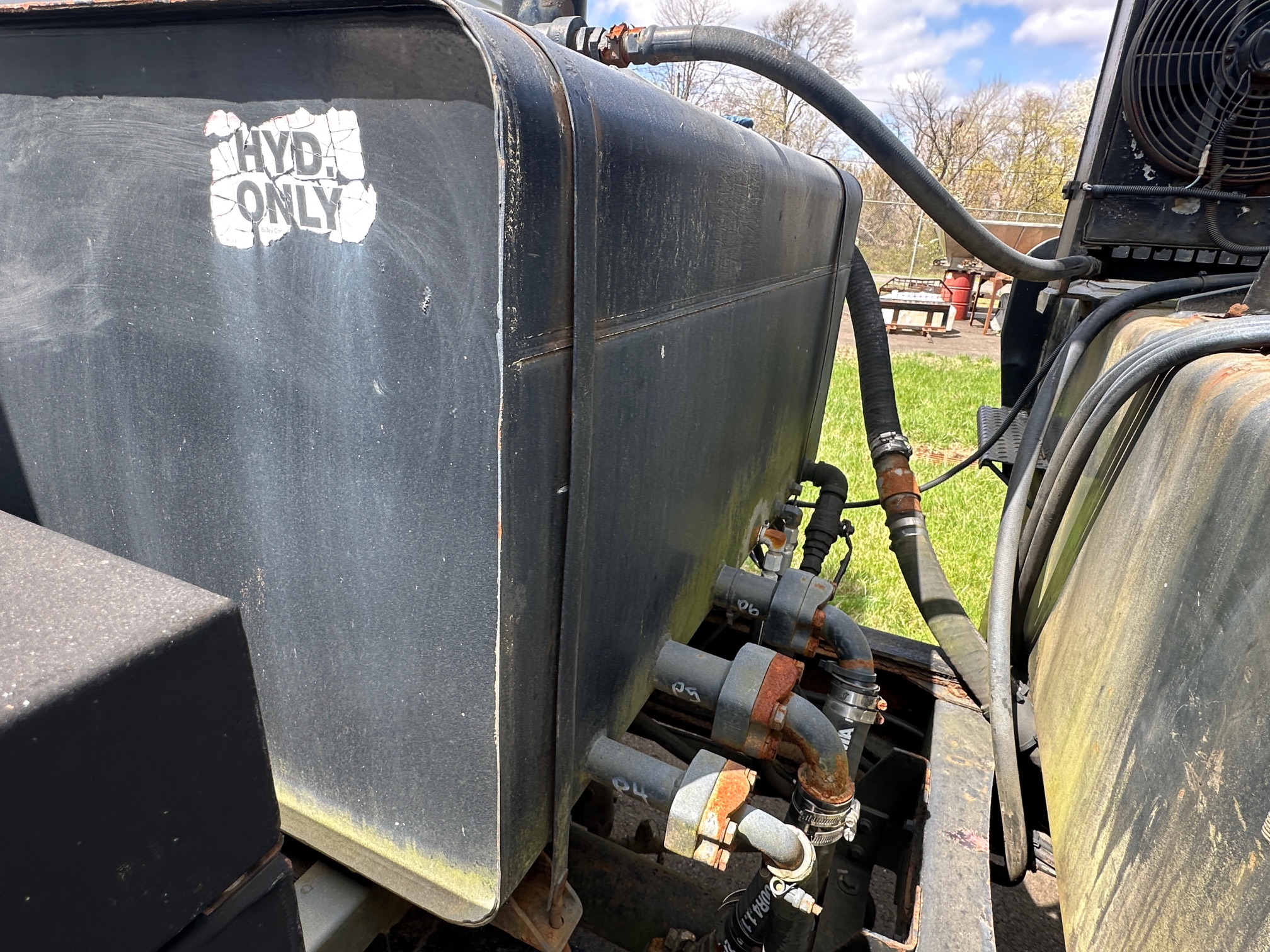 2004 VOLVO 17.5T Crane - Image 26