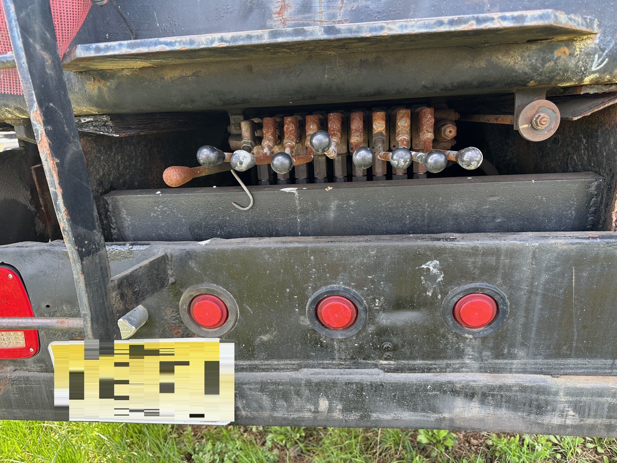 2004 VOLVO 17.5T Crane - Image 53