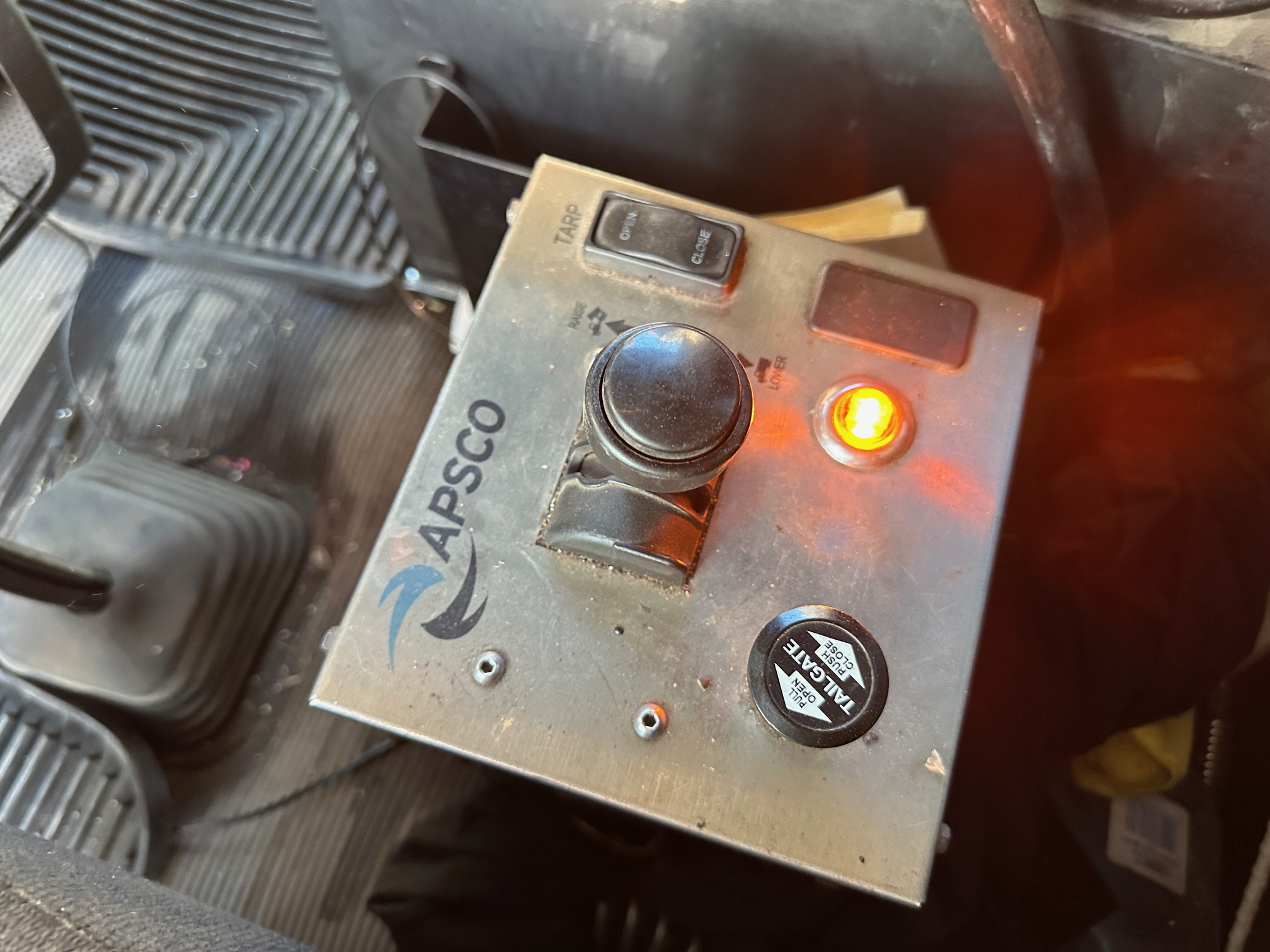 2019 KENWORTH W900L - Image 19