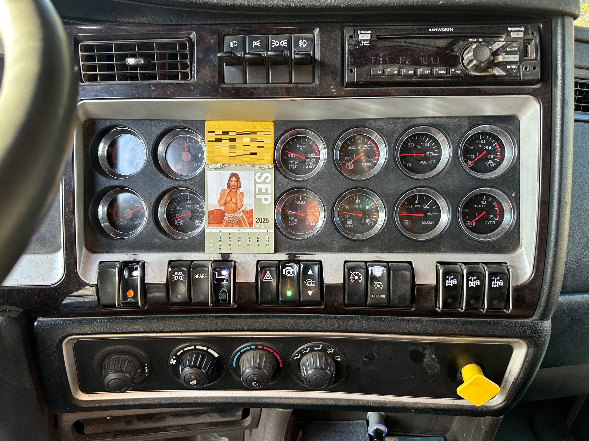 2019 KENWORTH W900L - Image 23